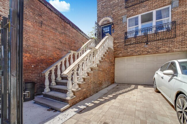 Building Photo - 373 Palisade Ave