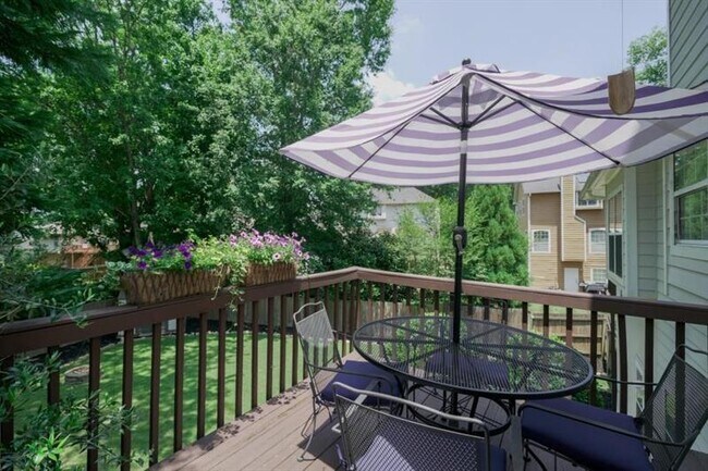 Building Photo - 12080 Greenmont Walk