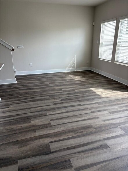 Building Photo - 961 Yarn Wy