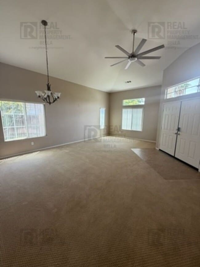 Building Photo - 756 Conlon Dr