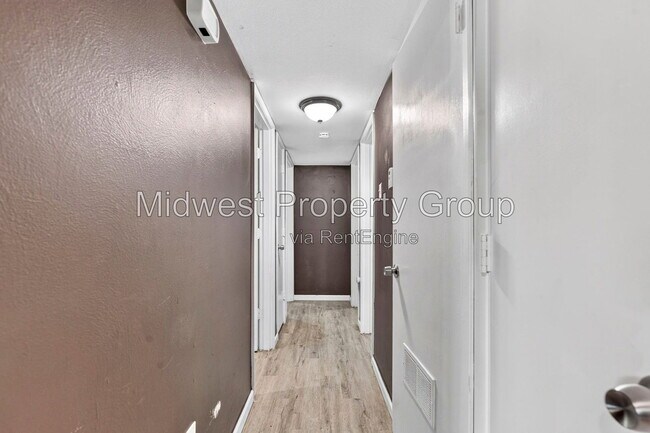 Building Photo - 690 Central Pkwy