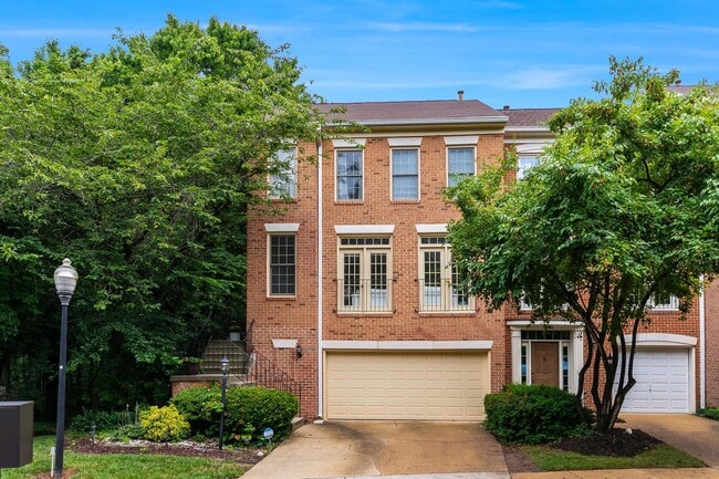 Building Photo - 11426 Summer House Ct