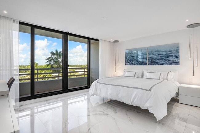 Building Photo - 1400 S Ocean Blvd