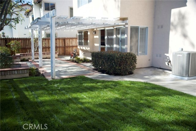 Building Photo - 29526 Crown Creek