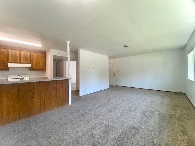 Building Photo - Spacious 1-bedroom home in Fremont! - Grim...
