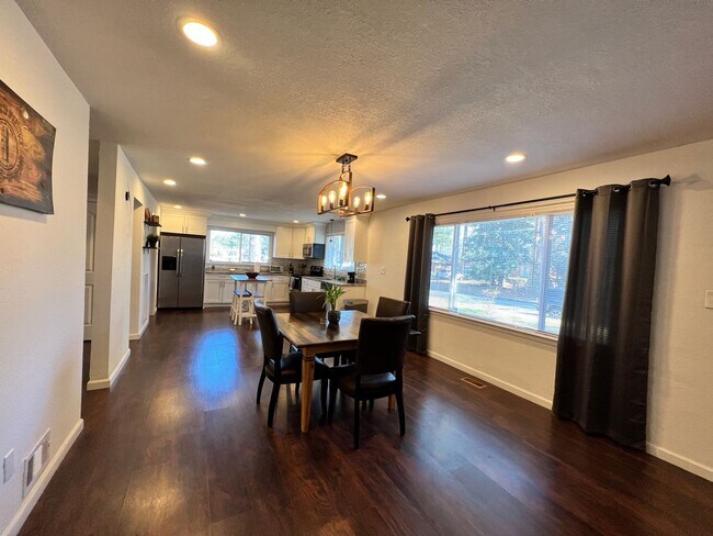 Building Photo - Beautiful one story home in Norfolk