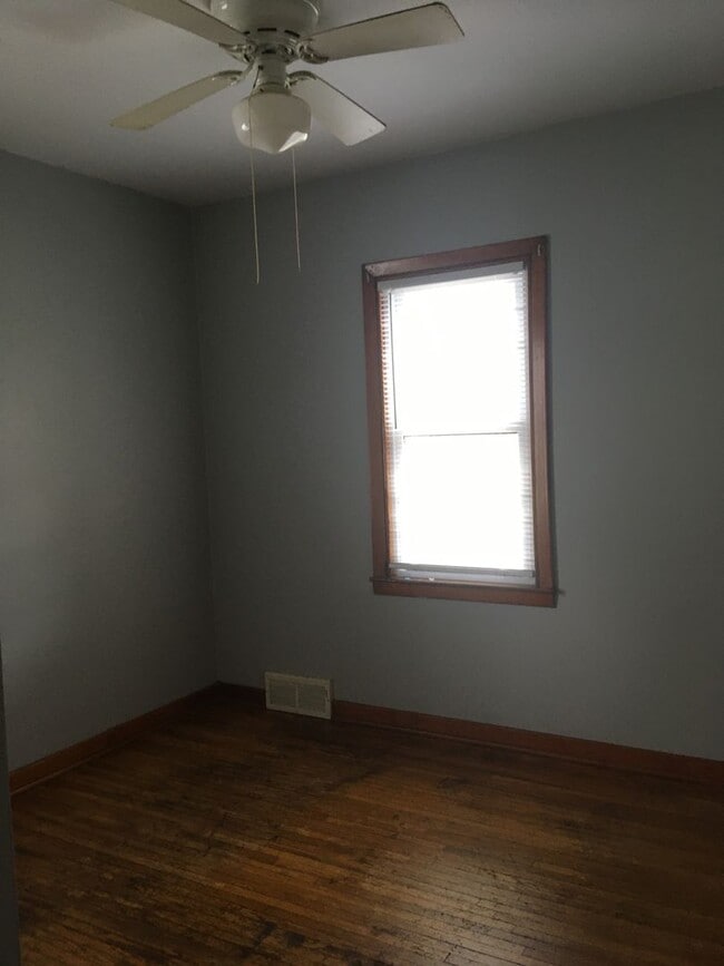 Building Photo - 537 Reed St