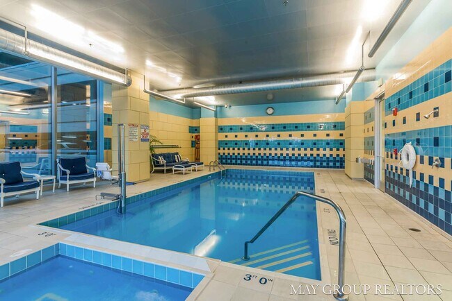 Building Photo - 335 Bridge St NW