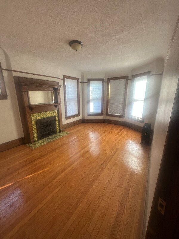 Building Photo - 4632 2nd Ave