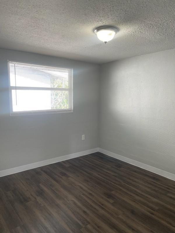 Building Photo - 415 12th St W