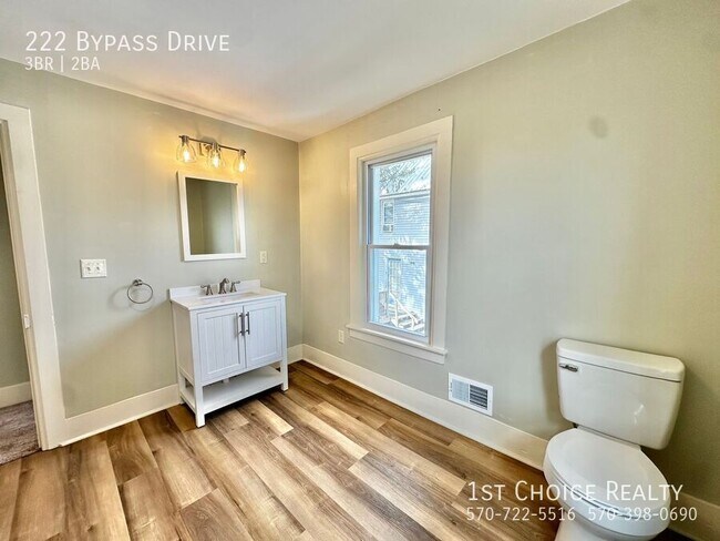 Building Photo - 222 Bypass Dr