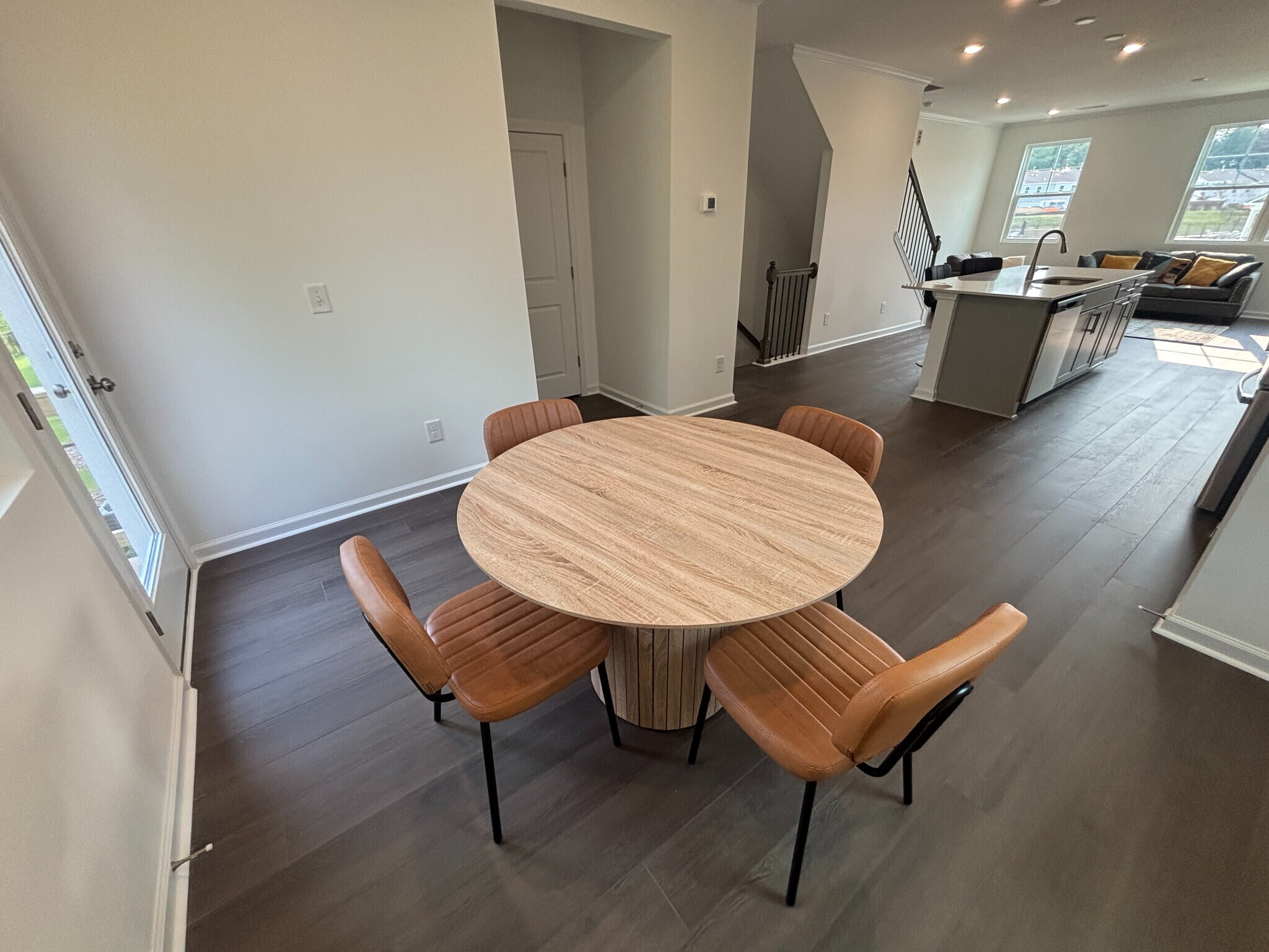 Building Photo - Room in Townhome on Gypsum Dr