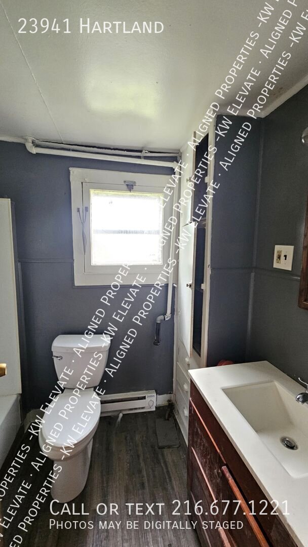 Building Photo - 23941 Hartland-