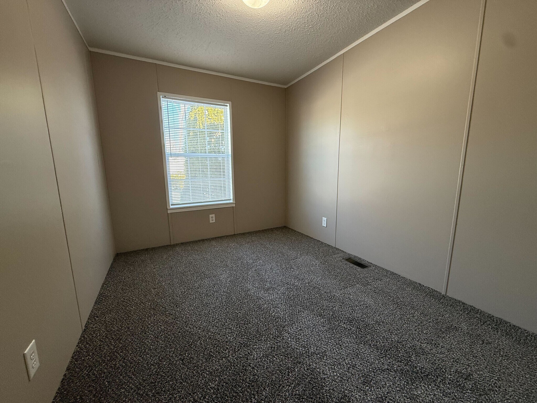 Building Photo - 12457 St Michel Ave