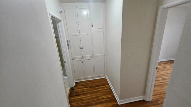 Building Photo - 4221 Los Feliz Blvd