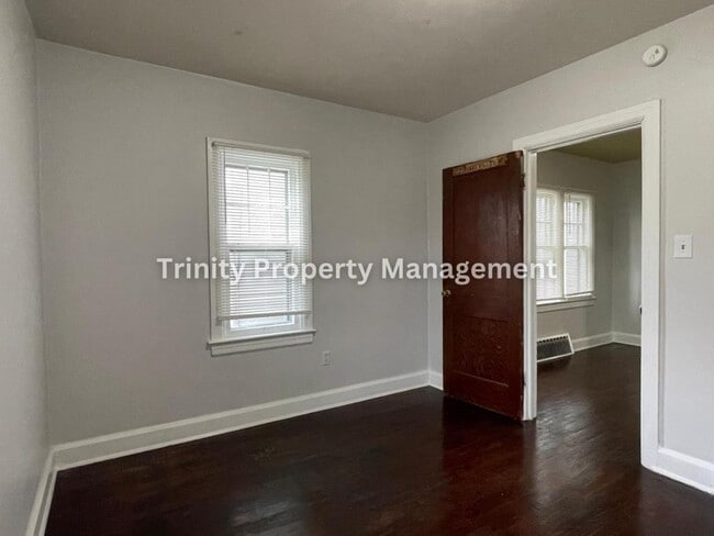 Building Photo - 407 Maryland Ave