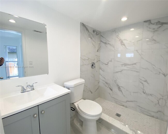 Building Photo - 7805 NW 67th Ave