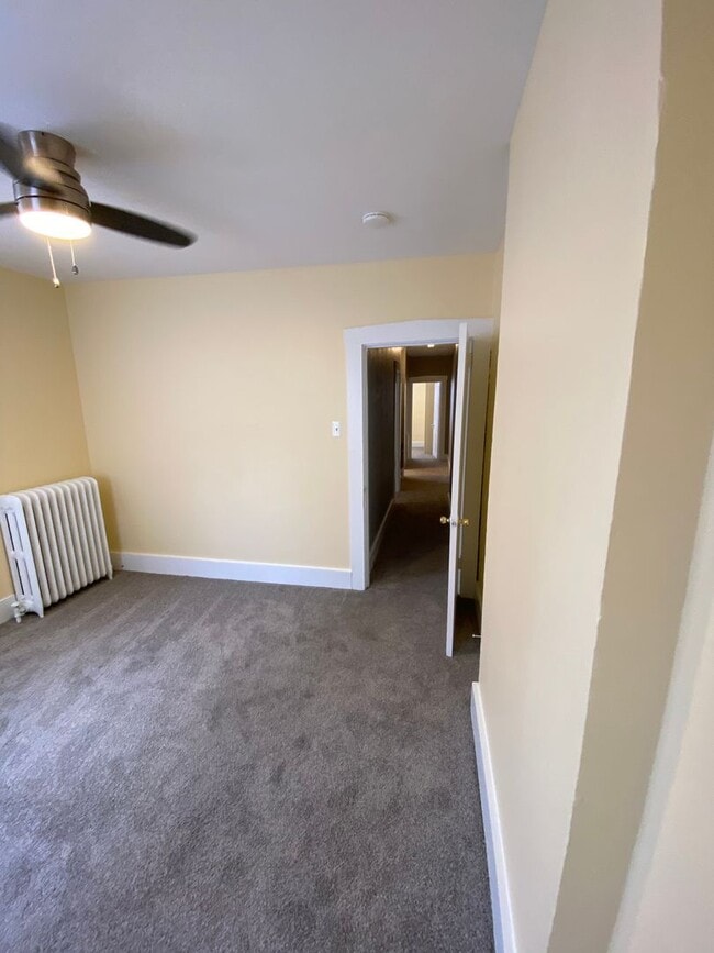 Building Photo - Beautiful Three Bedroom Townhouse in Northwest Lancaster City!