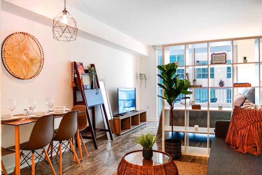 Primary Photo - 1200 Brickell Bay Dr