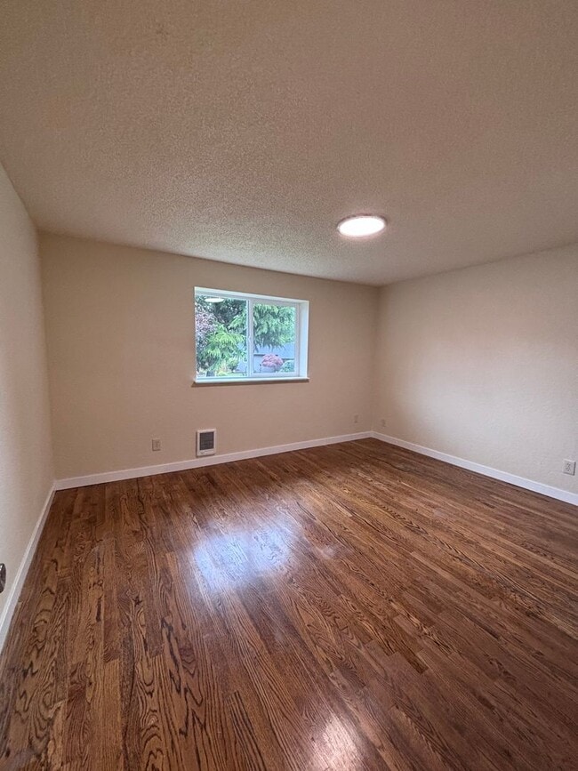 Building Photo - Desired NE Tacoma Community