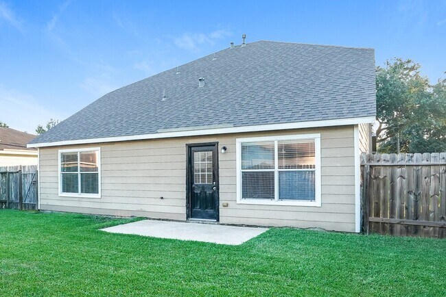 Building Photo - 8223 Wainwright Way