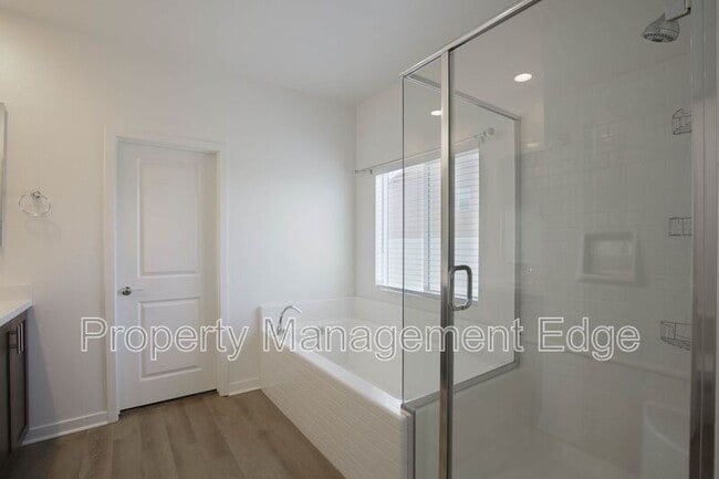 Building Photo - 30913 Chuckwagon Ct