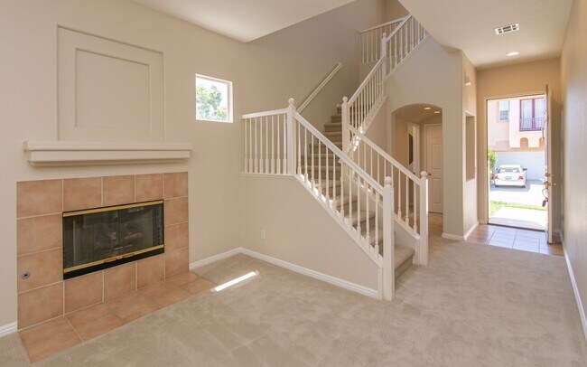 Building Photo - 3 Bd Home in the San Raphael Gated Community!