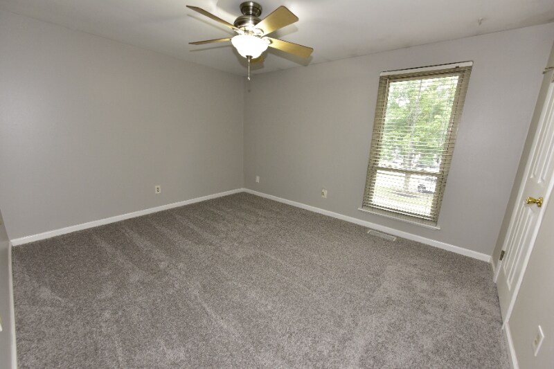 Building Photo - 1030 Galliton Ct