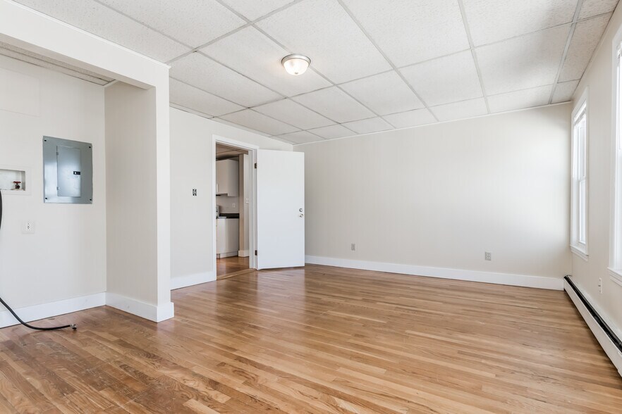Building Photo - 30 Cutts Ave