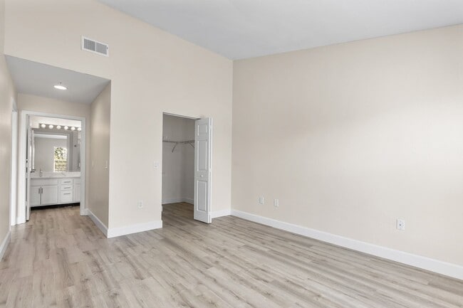 Building Photo - 7960 Preserve Cir