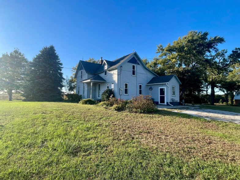 Primary Photo - 2055 140th St