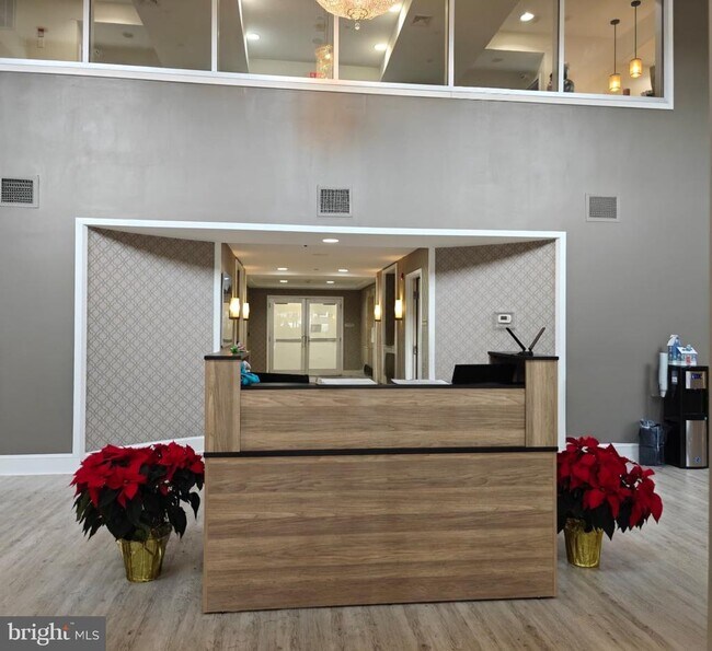 Building Photo - 206 Carson Terrace