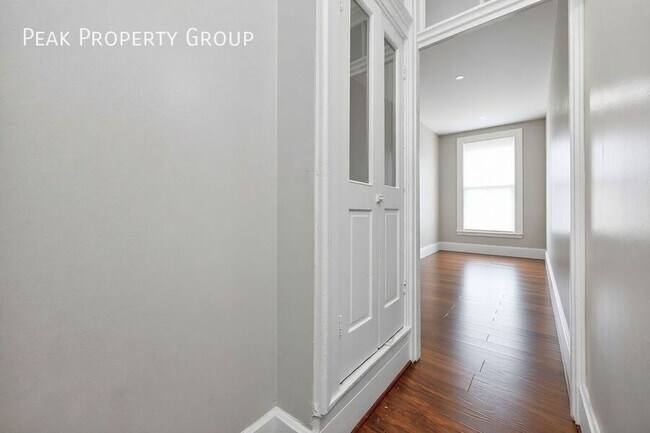 Building Photo - 2431 Ohio Ave