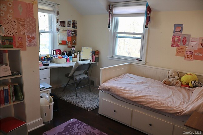 Building Photo - 14 Bonnett Ave