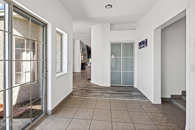 Building Photo - Long Term Rental heated pool & hot tub