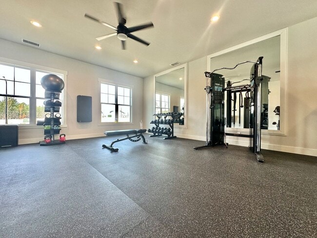 Building Photo - Spacious 3BD Townhome in Solana | 2-Car Garage | Pool, Gym & More