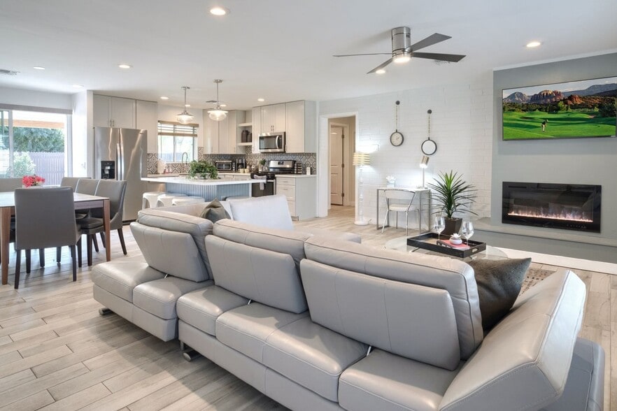 Building Photo - 7615 E 3rd St