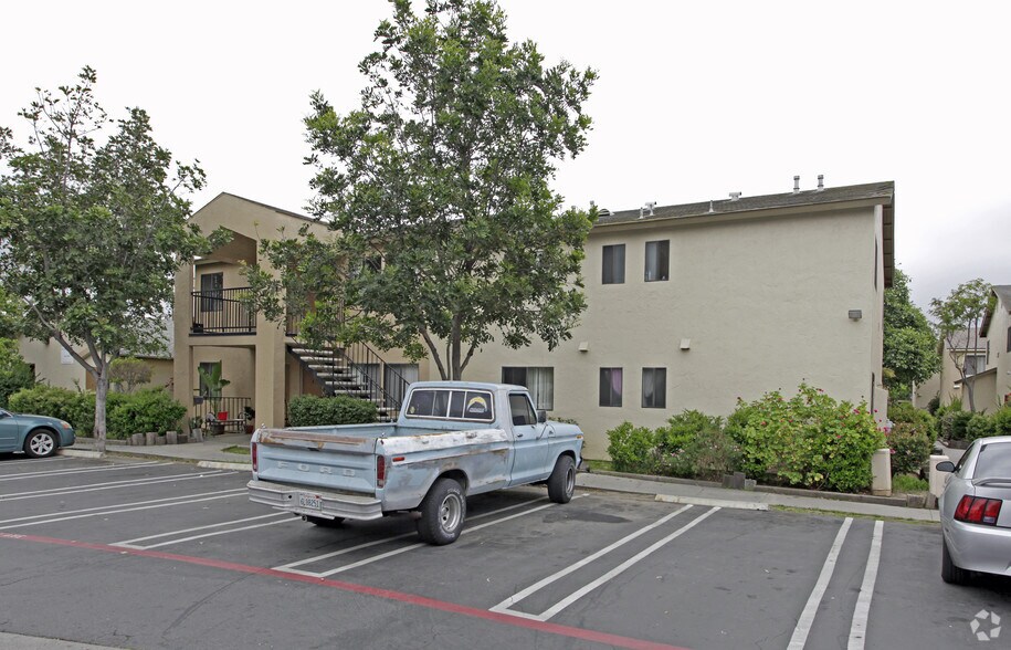 Primary Photo - Parkhaven Apartments