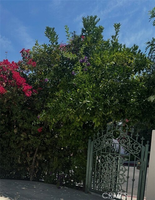 Building Photo - 17041 Escalon Dr