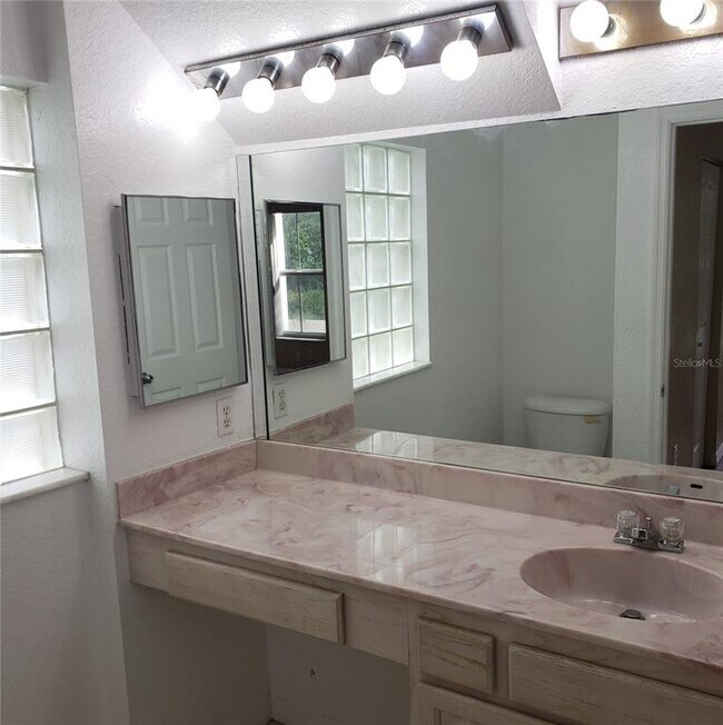 Building Photo - 5016 Sunridge Palms Dr