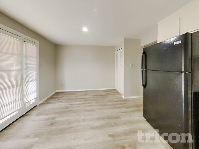 Building Photo - 13215 N 42nd St