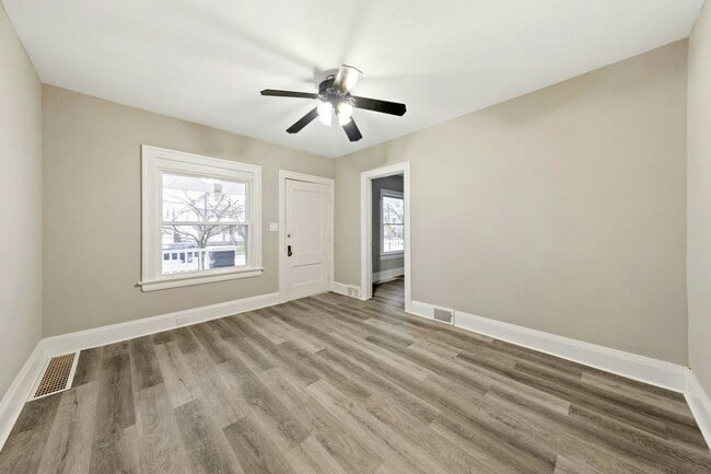 Building Photo - 2233 Bunts Rd