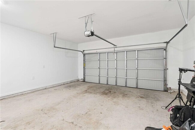 Building Photo - 430 Burgundy Terrace SE