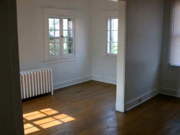 Building Photo - Wonderful Duplex in the Heart of Squirrel ...