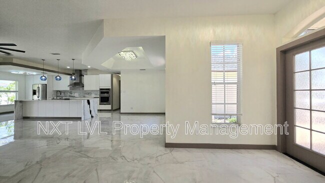 Building Photo - 511 SE 25th Terrace