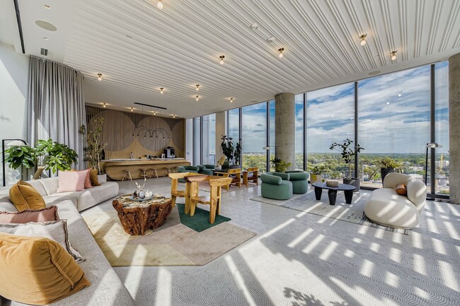 Building Photo - Gorgeous 30th Floor 2BD / 2BA Corner Sky R...