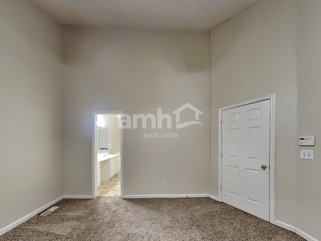 Building Photo - 2717 Oak Meadow Ln