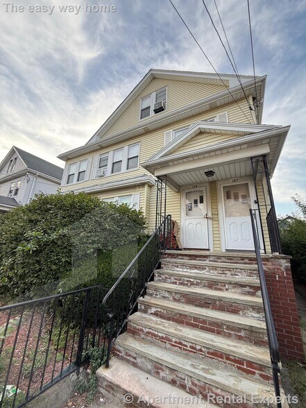 Building Photo - 167 Harvard St