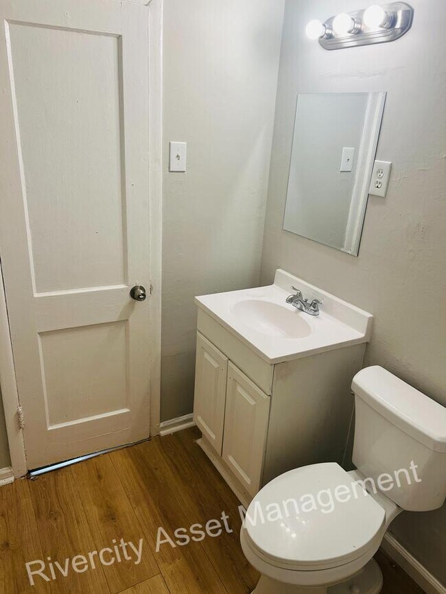 Building Photo - SECTION 8 FRIENDLY!!!! NEWLY RENOVATED READY FOR MOVE IN!!!!