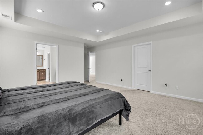 Building Photo - 2980 Kingswood Dr